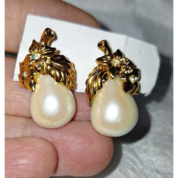 Avon Vintage Women's Earrings Pear Shaped Pierced Glass Pearl Elegant Gold Tone - Picture 6 of 7